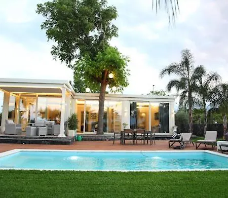 T Villa